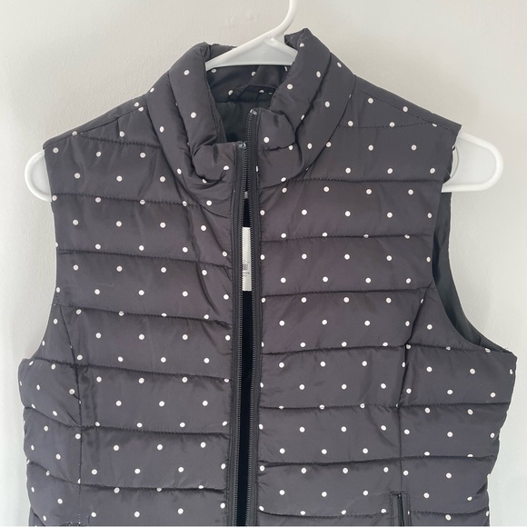 NWT Colebrook Woman’s Small Black Polka Dot Sleeveless Puff Vest - Picture 4 of 8